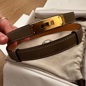 BRAND NEW RARE Etoupe Kelly 18 belt with gold hardware